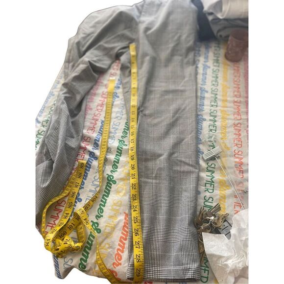 Zara Women's Gray With Belt Loop Side Pockets Plaid Wool Pants Size Large - Picture 4 of 8